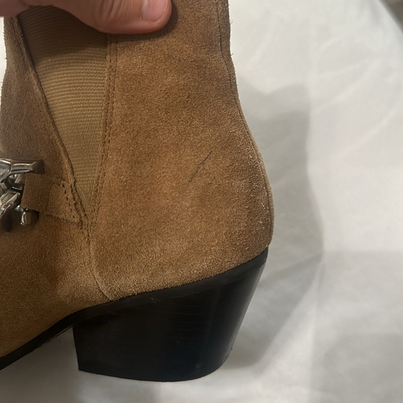 Marc Fisher camel suede chelsea booties with chunky silver chain - Picture 5 of 6